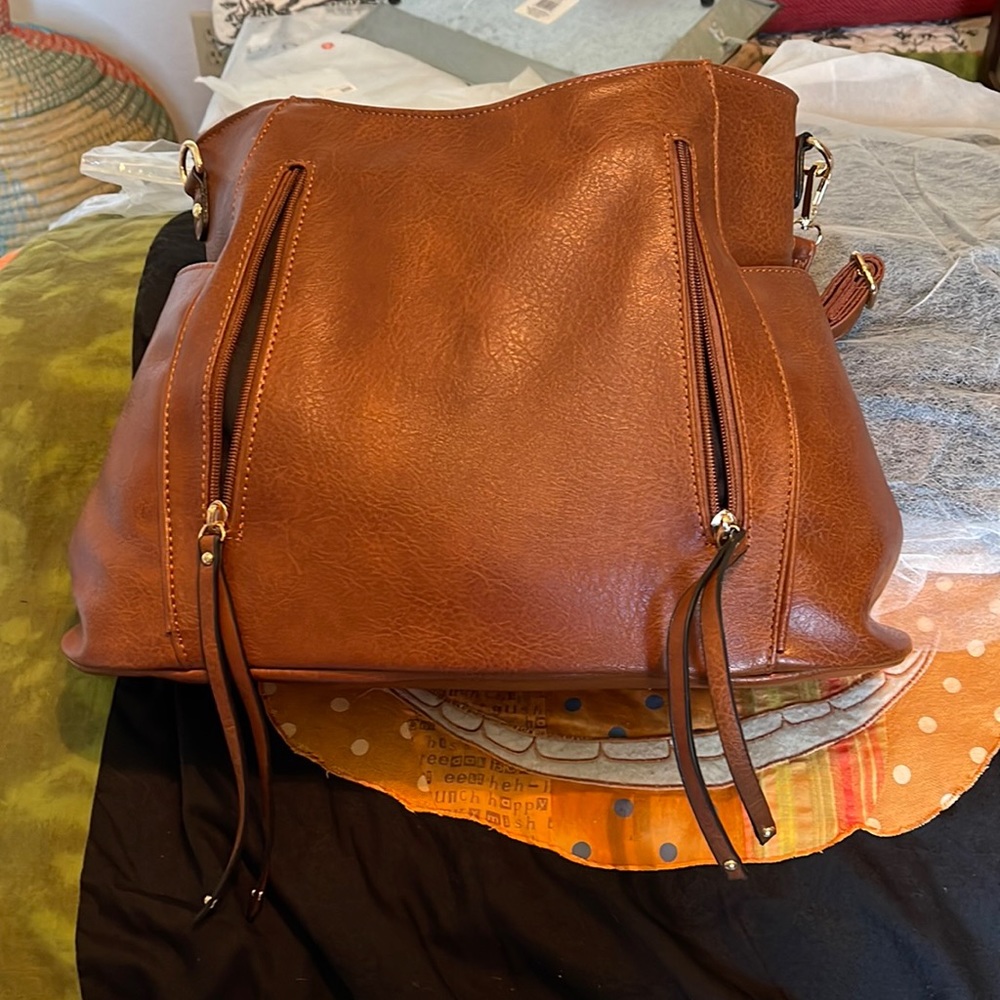 Brown purse with 2 different straps